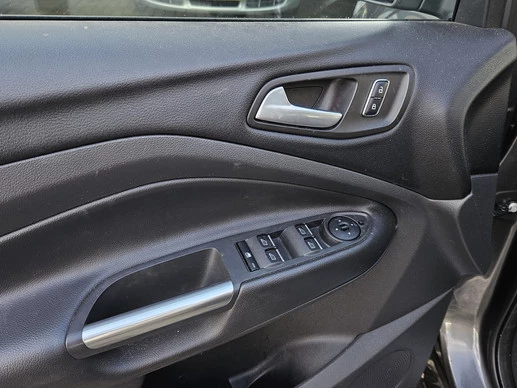 Ford Kuga - Afbeelding 18 van 27