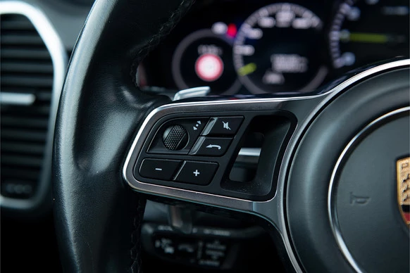Porsche Cayenne - Afbeelding 28 van 30
