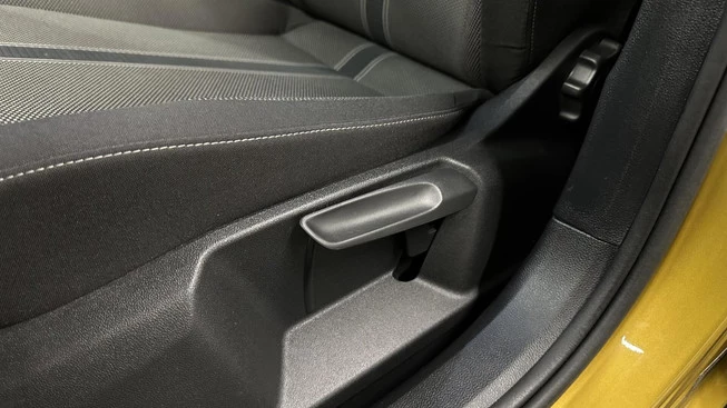 Volkswagen T-Roc - Afbeelding 24 van 30