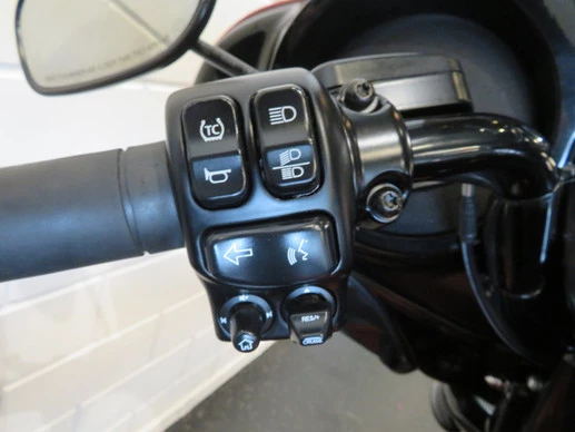 Harley-Davidson Electra Glide - Afbeelding 8 van 11