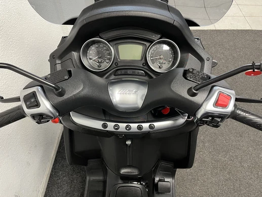Piaggio MP3 - Afbeelding 9 van 23