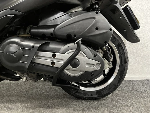 Piaggio MP3 - Afbeelding 18 van 23