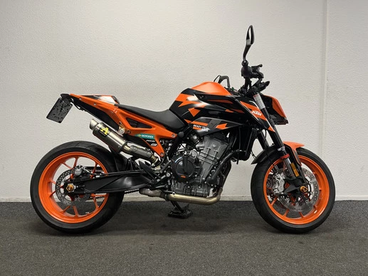 KTM 890 - Afbeelding 1 van 23
