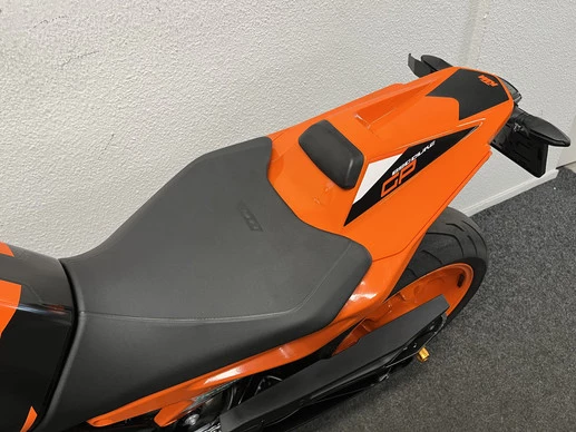 KTM 890 - Afbeelding 21 van 23