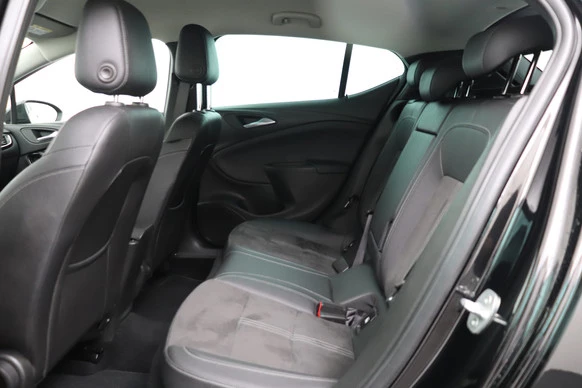 Opel Astra - Afbeelding 12 van 30