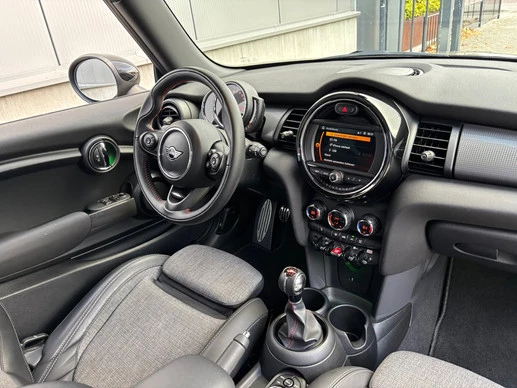 MINI Cooper - Afbeelding 18 van 30