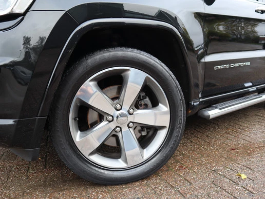 Jeep Grand Cherokee - Afbeelding 18 van 25