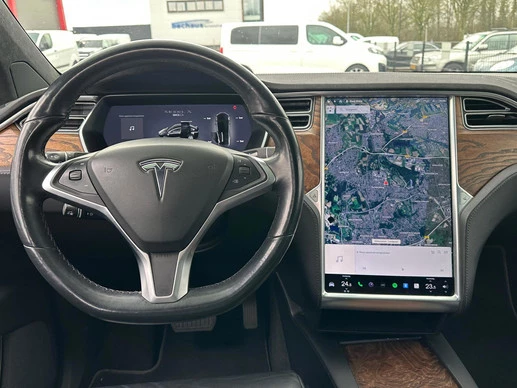 Tesla Model X - Afbeelding 18 van 30