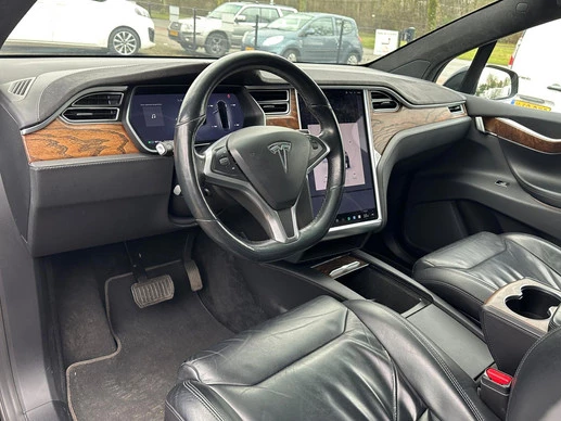 Tesla Model X - Afbeelding 21 van 30