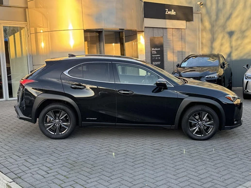 Lexus UX - Afbeelding 2 van 30