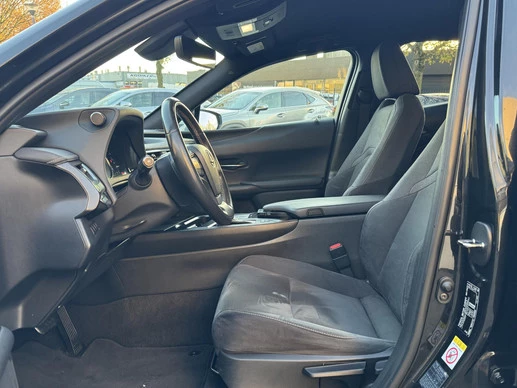 Lexus UX - Afbeelding 15 van 30