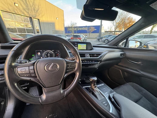 Lexus UX - Afbeelding 12 van 30