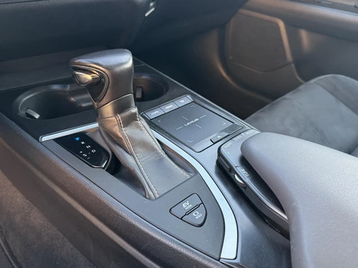 Lexus UX - Afbeelding 23 van 30