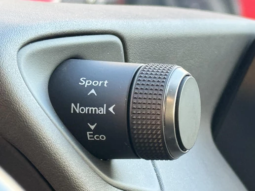 Lexus UX - Afbeelding 25 van 30