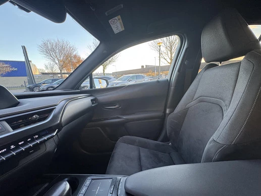 Lexus UX - Afbeelding 28 van 30