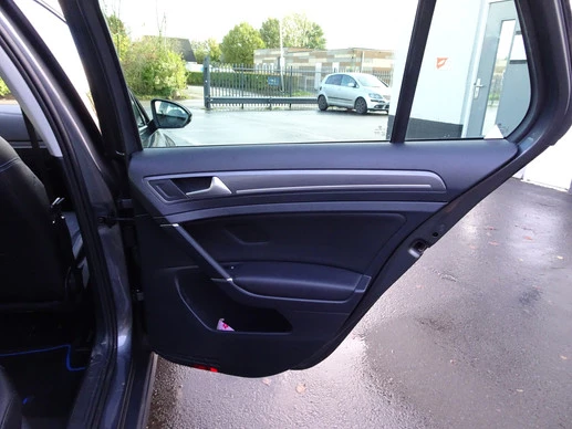 Volkswagen e-Golf - Afbeelding 17 van 29