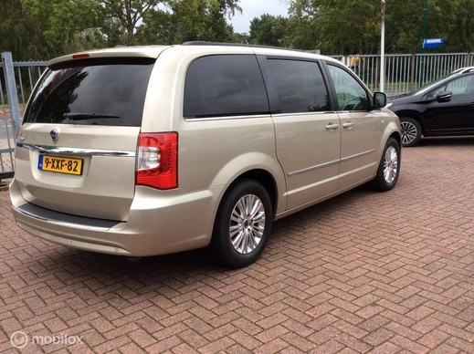 Lancia Voyager - Afbeelding 5 van 30