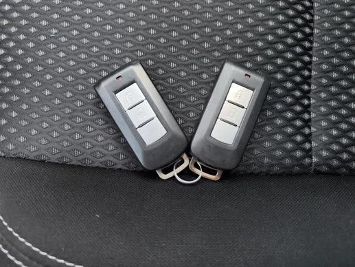 Mitsubishi Outlander - Afbeelding 14 van 30