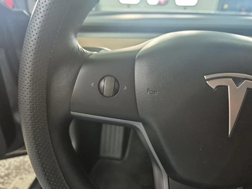 Tesla Model 3 - Afbeelding 14 van 22