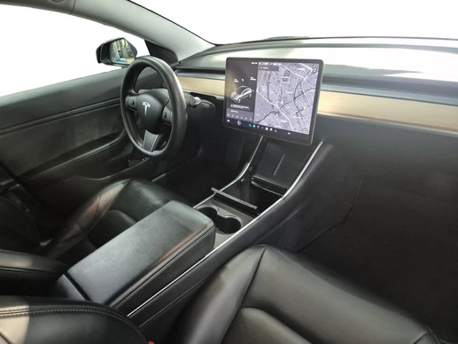 Tesla Model 3 - Afbeelding 18 van 22