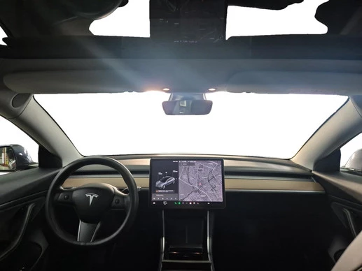Tesla Model 3 - Afbeelding 19 van 22