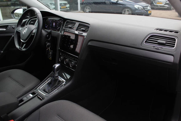 Volkswagen e-Golf - Afbeelding 8 van 23
