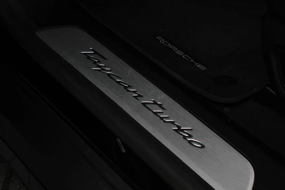 Porsche Taycan - Afbeelding 17 van 30