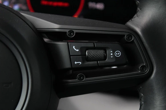 Porsche Taycan - Afbeelding 23 van 30