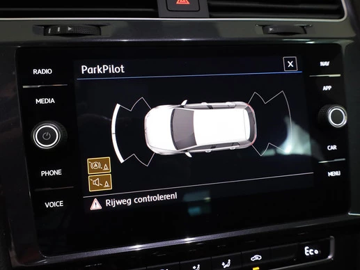 Volkswagen e-Golf - Afbeelding 10 van 26