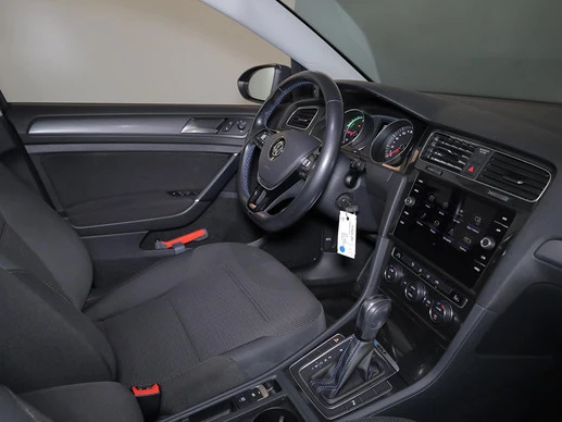 Volkswagen e-Golf - Afbeelding 20 van 26