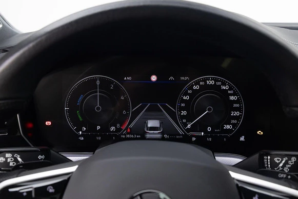 Volkswagen Touareg - Afbeelding 8 van 27