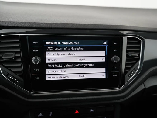 Volkswagen T-Roc - Afbeelding 21 van 30