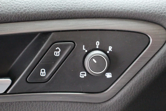 Volkswagen e-Golf - Afbeelding 12 van 23