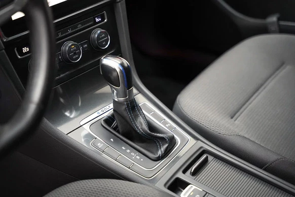 Volkswagen Golf - Afbeelding 25 van 30