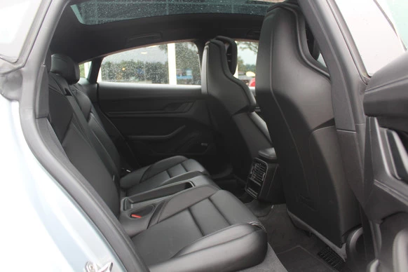Porsche Taycan - Afbeelding 13 van 30