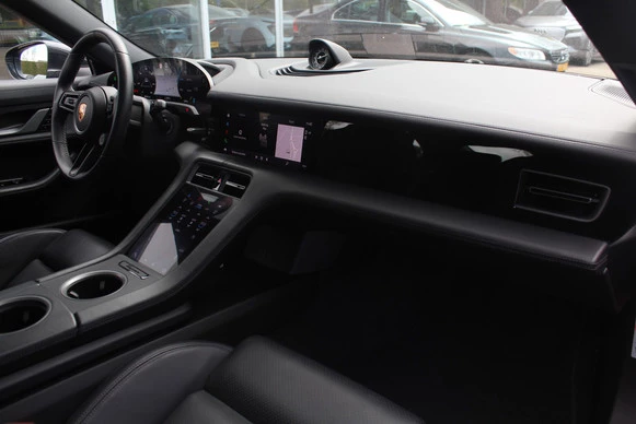 Porsche Taycan - Afbeelding 14 van 30