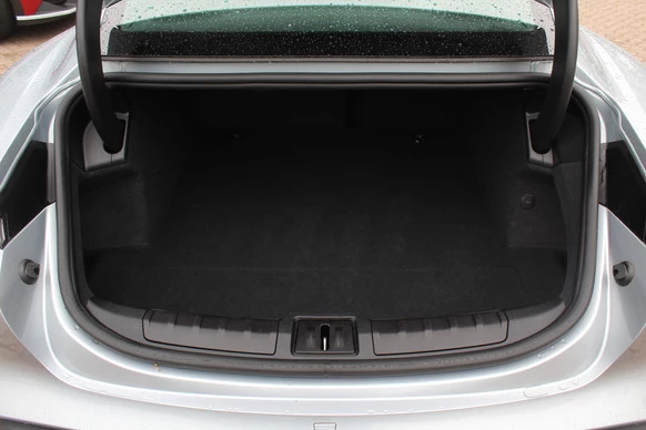 Porsche Taycan - Afbeelding 17 van 30