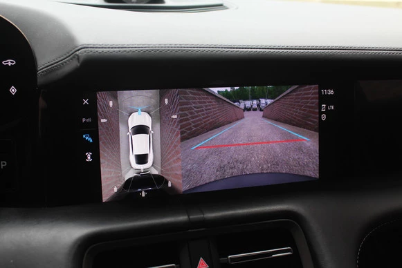 Porsche Taycan - Afbeelding 21 van 30