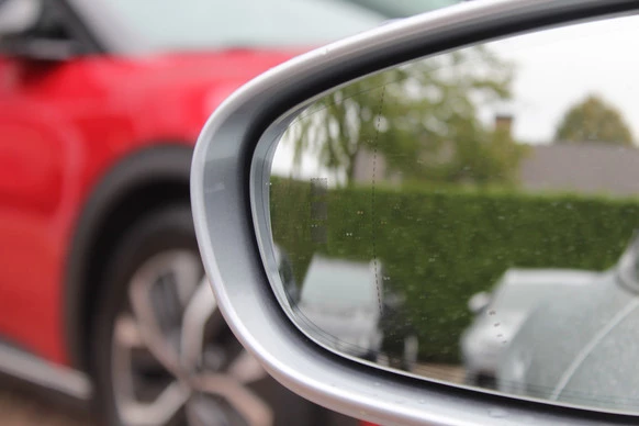 Porsche Taycan - Afbeelding 29 van 30