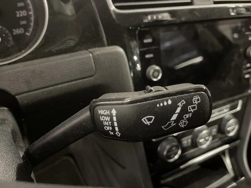 Volkswagen Golf - Afbeelding 17 van 30