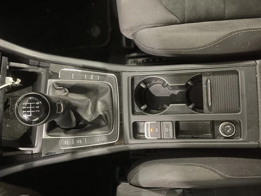 Volkswagen Golf - Afbeelding 19 van 30