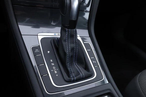 Volkswagen e-Golf - Afbeelding 13 van 30