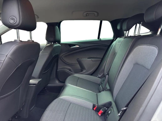 Opel Astra - Afbeelding 13 van 30