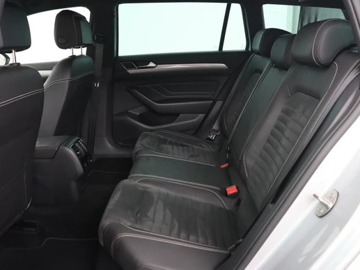 Volkswagen Passat - Afbeelding 8 van 30