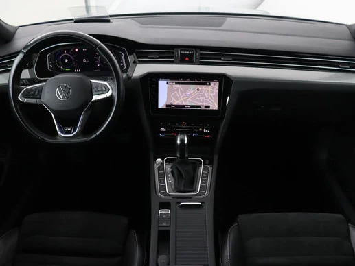 Volkswagen Passat - Afbeelding 9 van 30