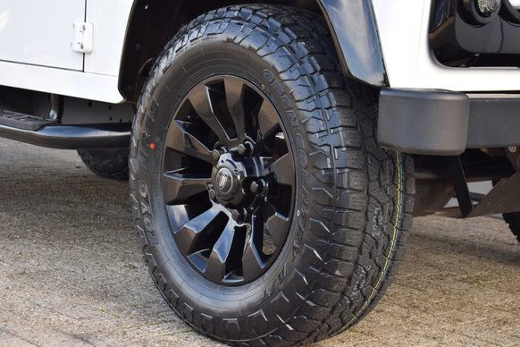 Land Rover Defender - Afbeelding 14 van 30