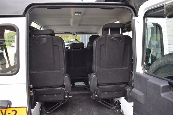 Land Rover Defender - Afbeelding 28 van 30