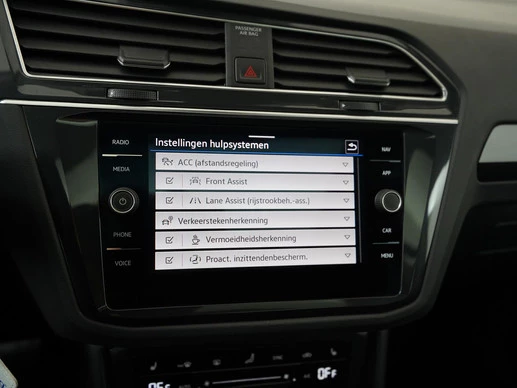 Volkswagen Tiguan - Afbeelding 22 van 30