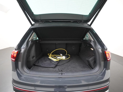 Volkswagen Tiguan - Afbeelding 29 van 30