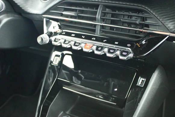 Peugeot e-208 - Afbeelding 28 van 30